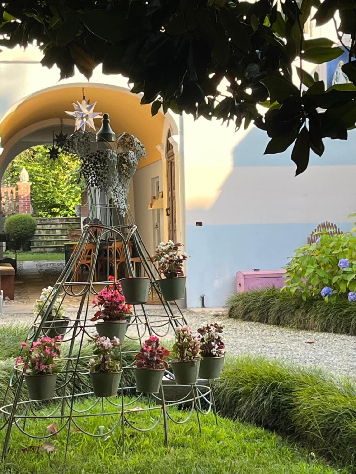 Frühstückspension Lunafragola Atelier Candia Canavese